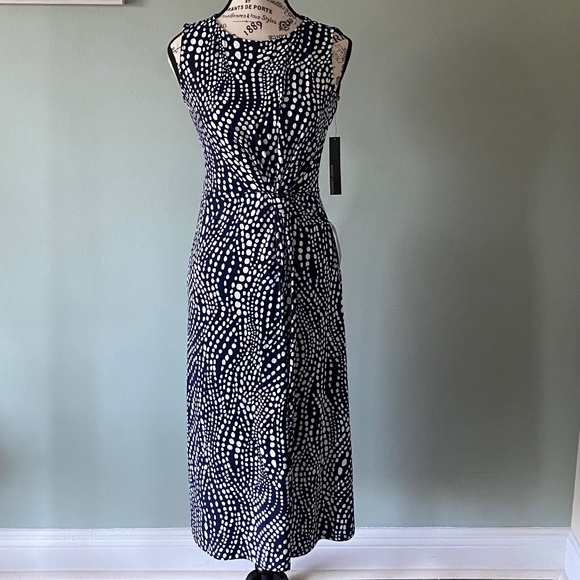 NWT Maggy London Twist Waist Midi Dress - Navy and white Sz 0 - Picture 1 of 4